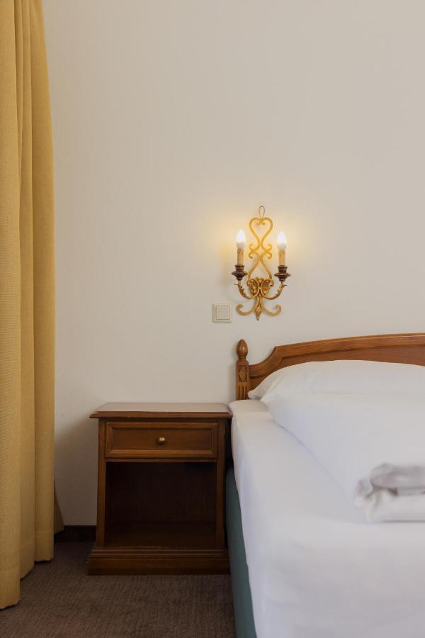 Hotel Tauernhof 카프룬 외부 사진